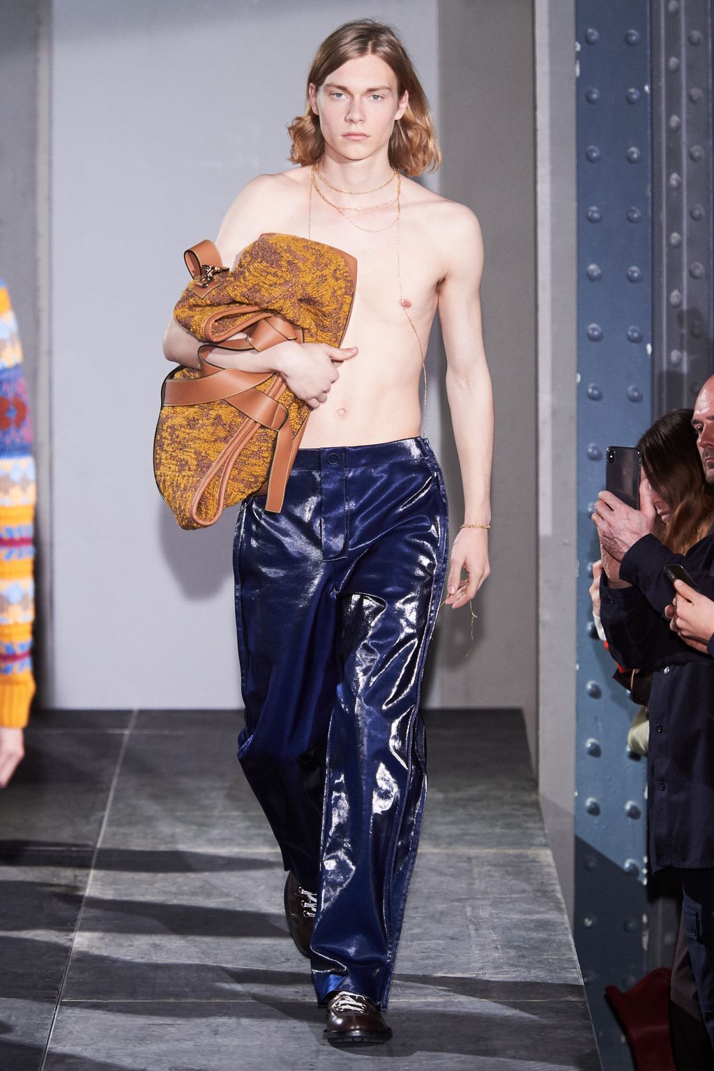 Fashion Week Paris Fall/Winter 2018 look 15 from the Acne Studios collection 男装
