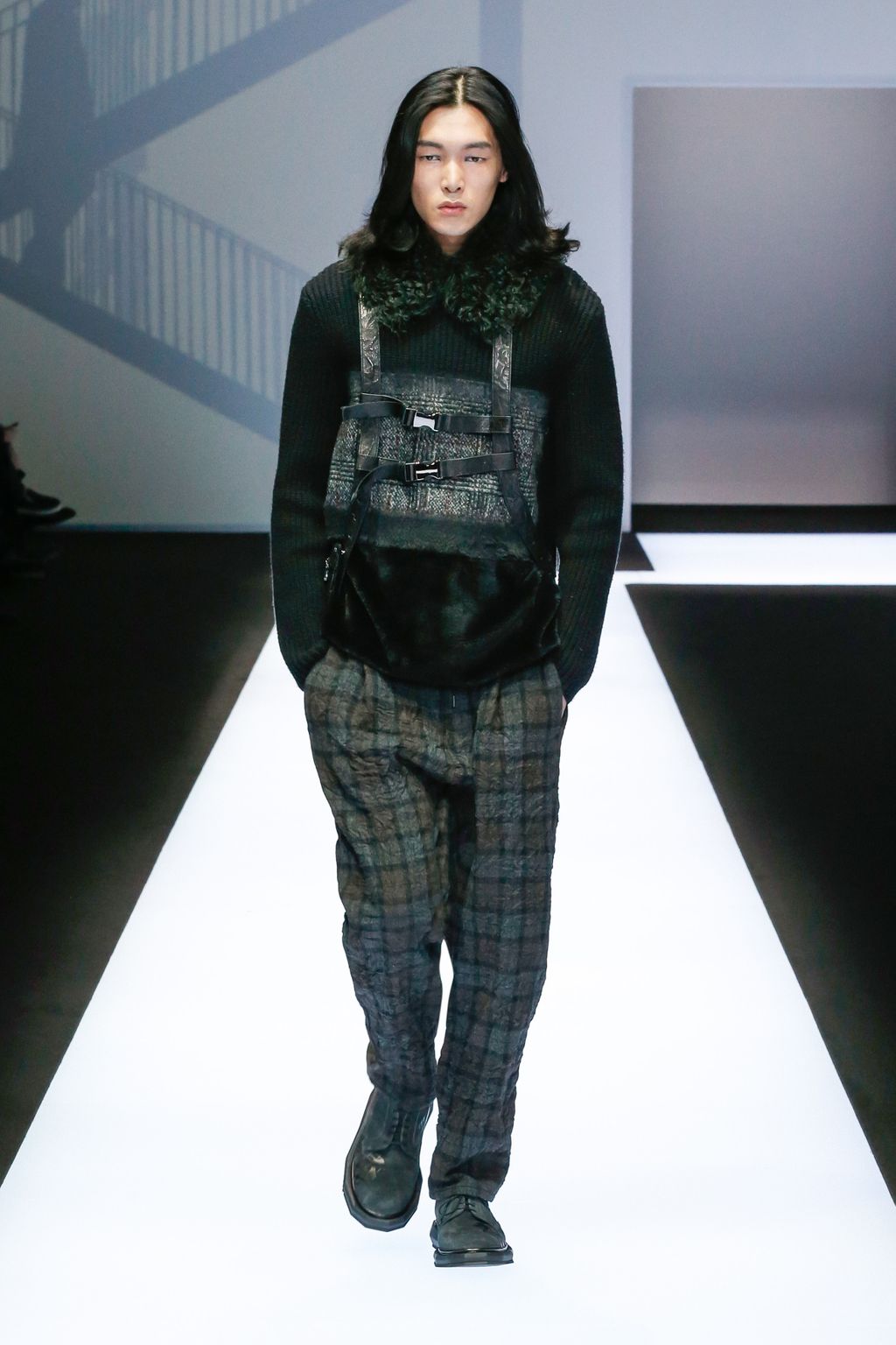 Fashion Week Milan Fall/Winter 2017 look 15 from the Emporio Armani collection menswear
