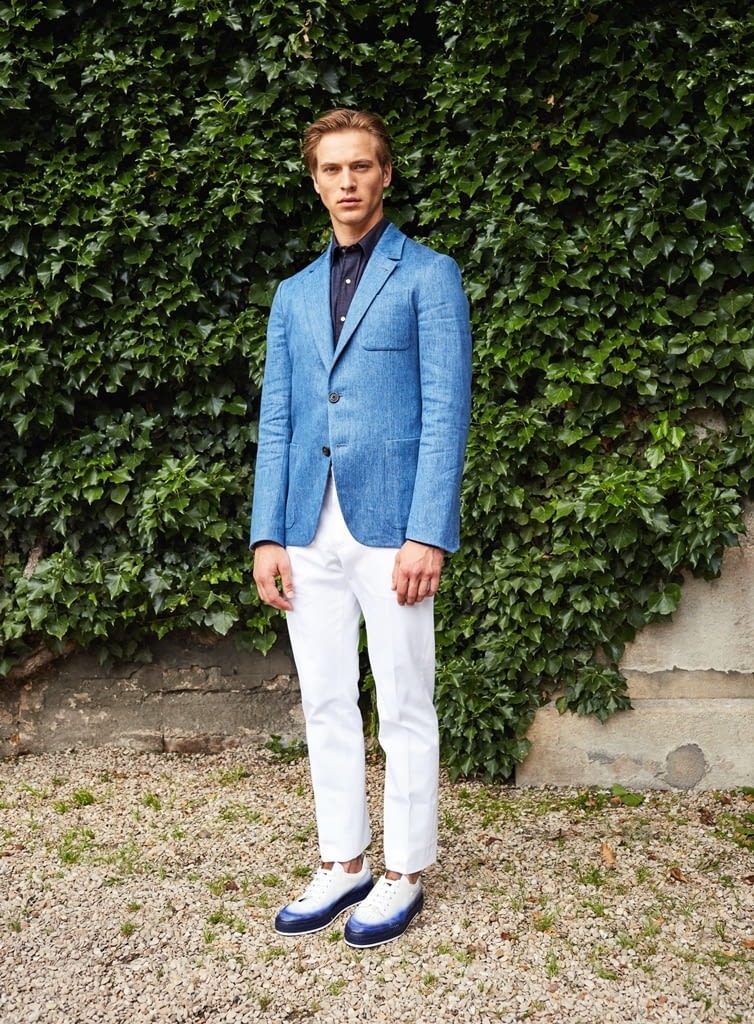 Fashion Week Paris Spring/Summer 2017 look 15 from the Berluti collection menswear