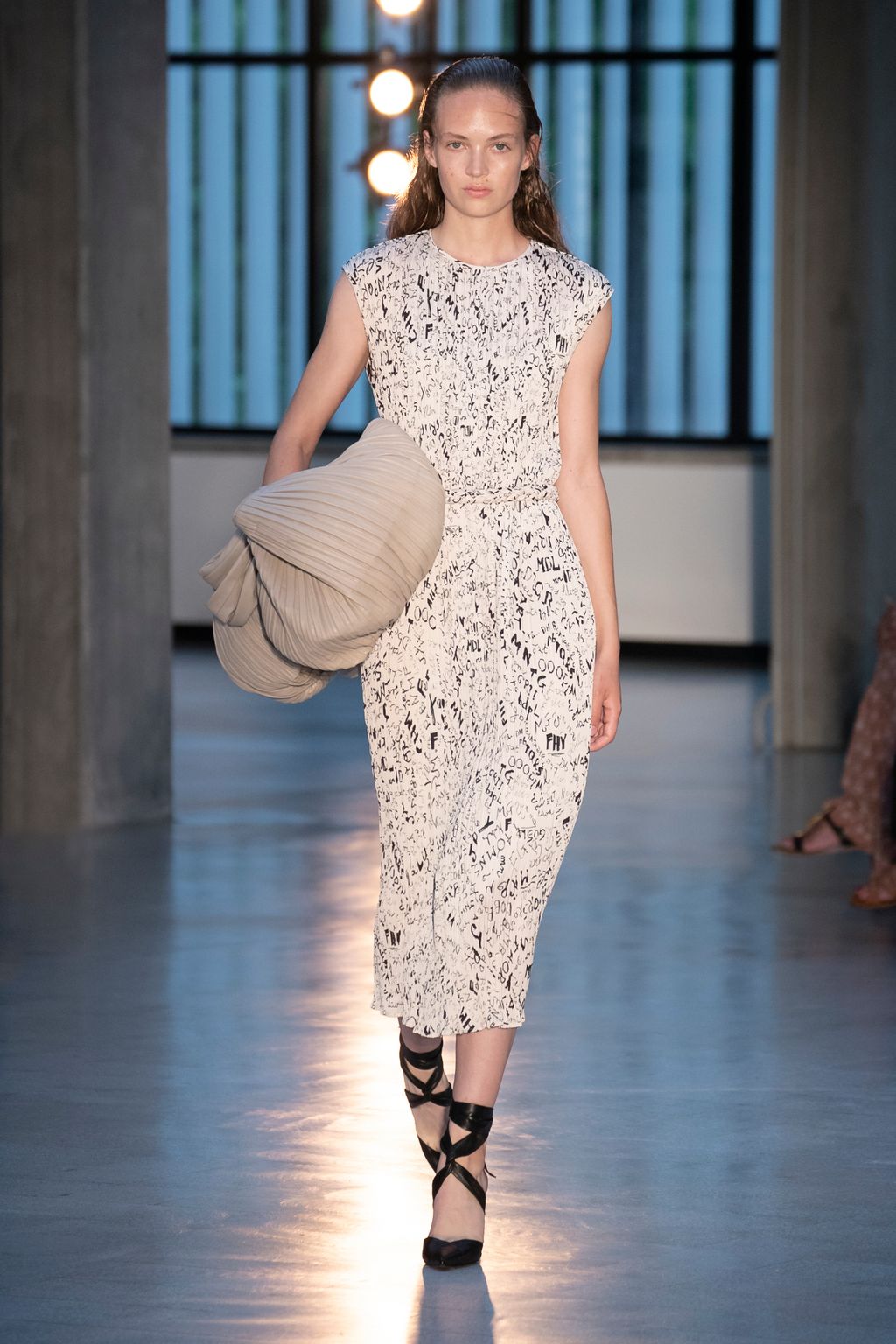 Fashion Week Milan Resort 2019 look 15 de la collection Max Mara womenswear