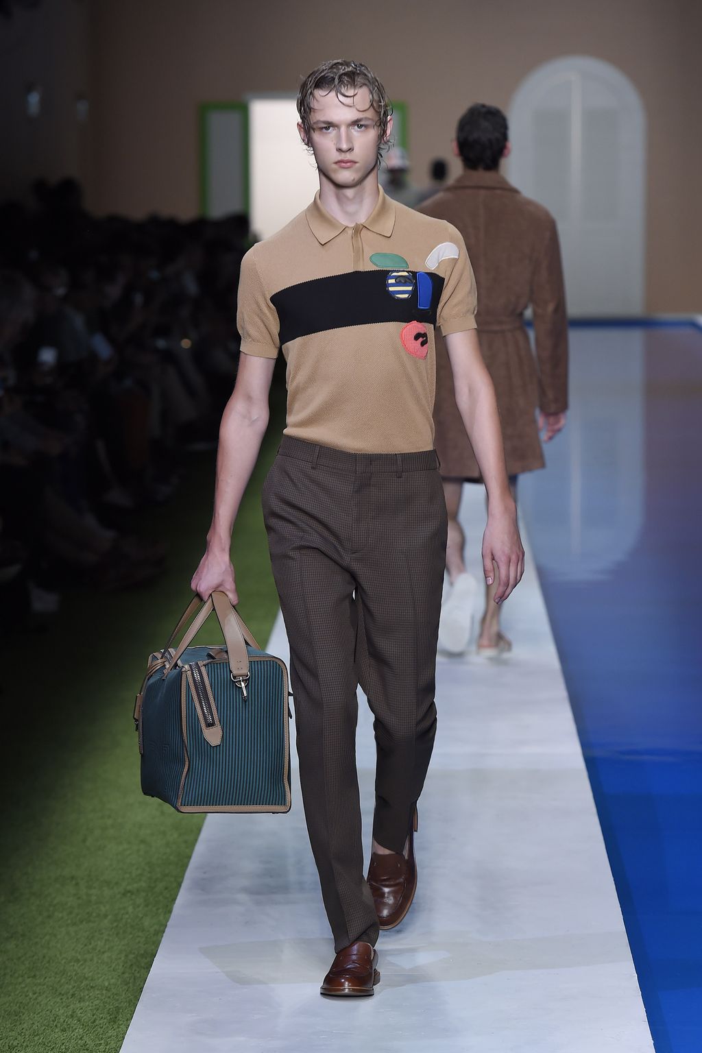 Fashion Week Milan Spring/Summer 2017 look 15 from the Fendi collection 男装
