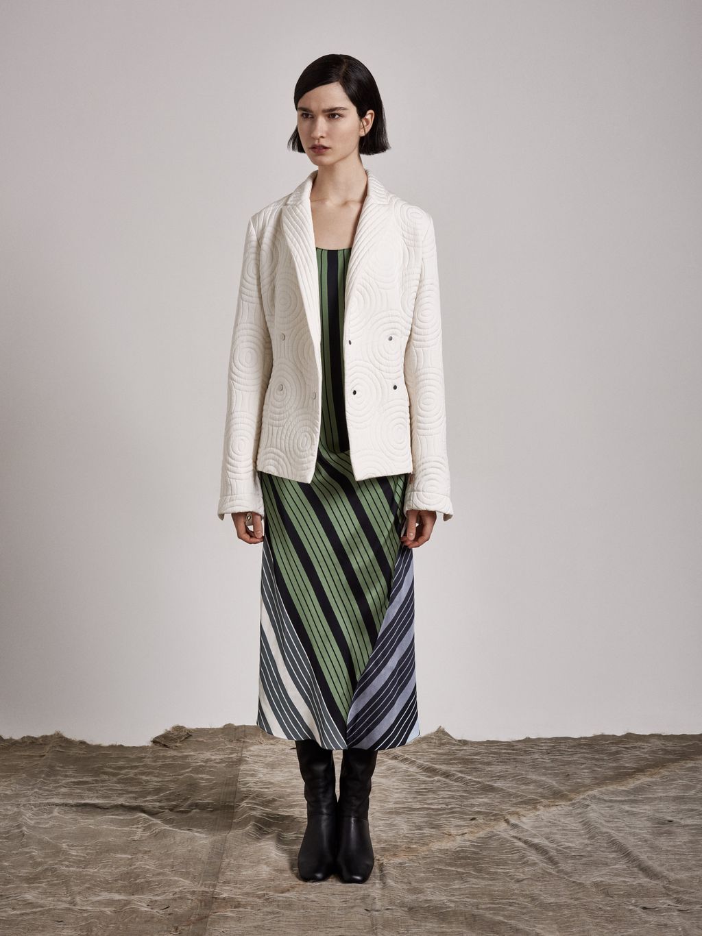 Fashion Week Paris Pre-Fall 2017 look 15 from the Nehera collection womenswear