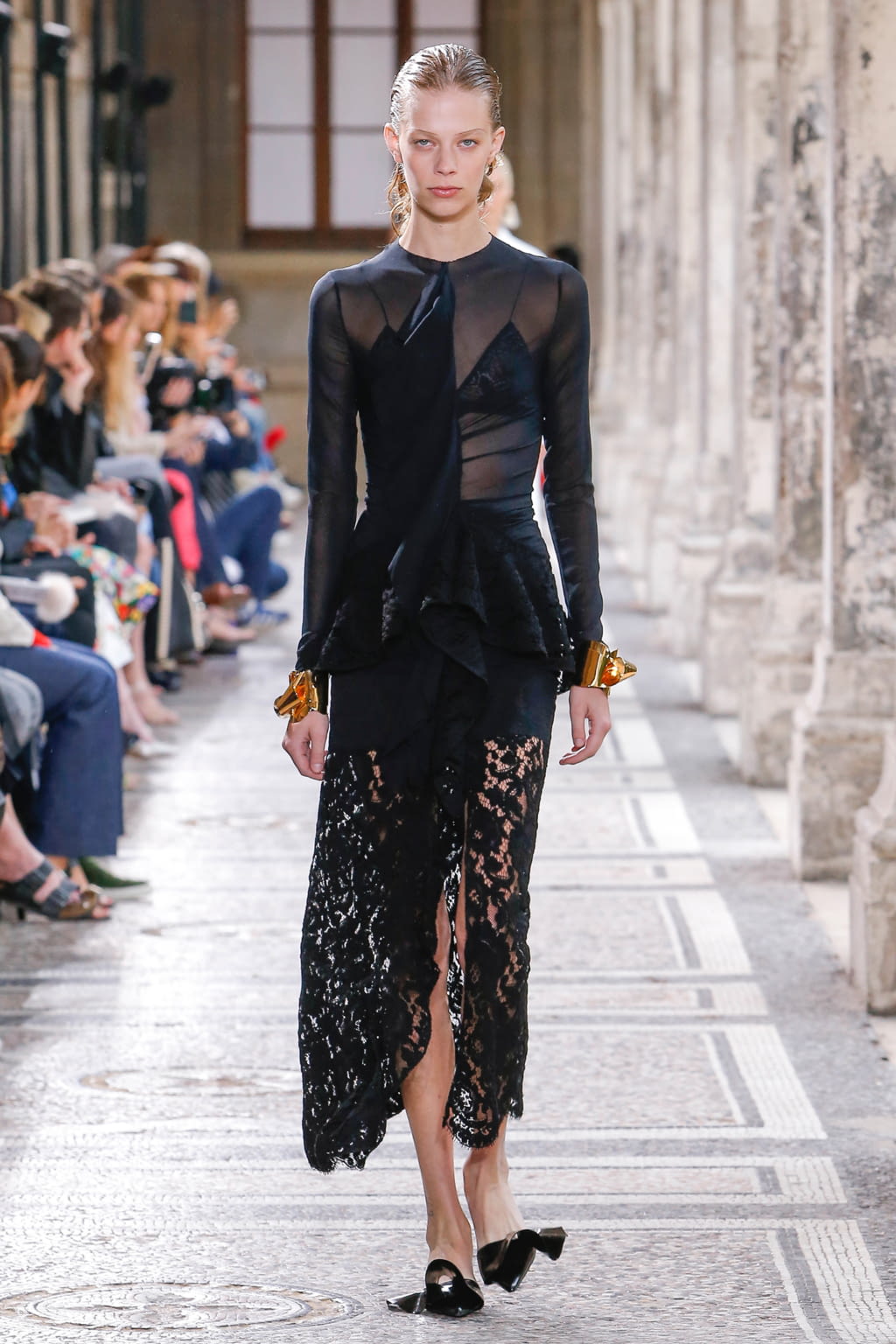 Fashion Week Paris Spring/Summer 2018 look 15 from the Proenza Schouler collection womenswear