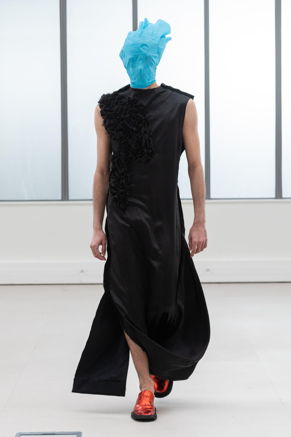 Fashion Week Paris Fall/Winter 2022 look 159 from the IFM PARIS collection womenswear