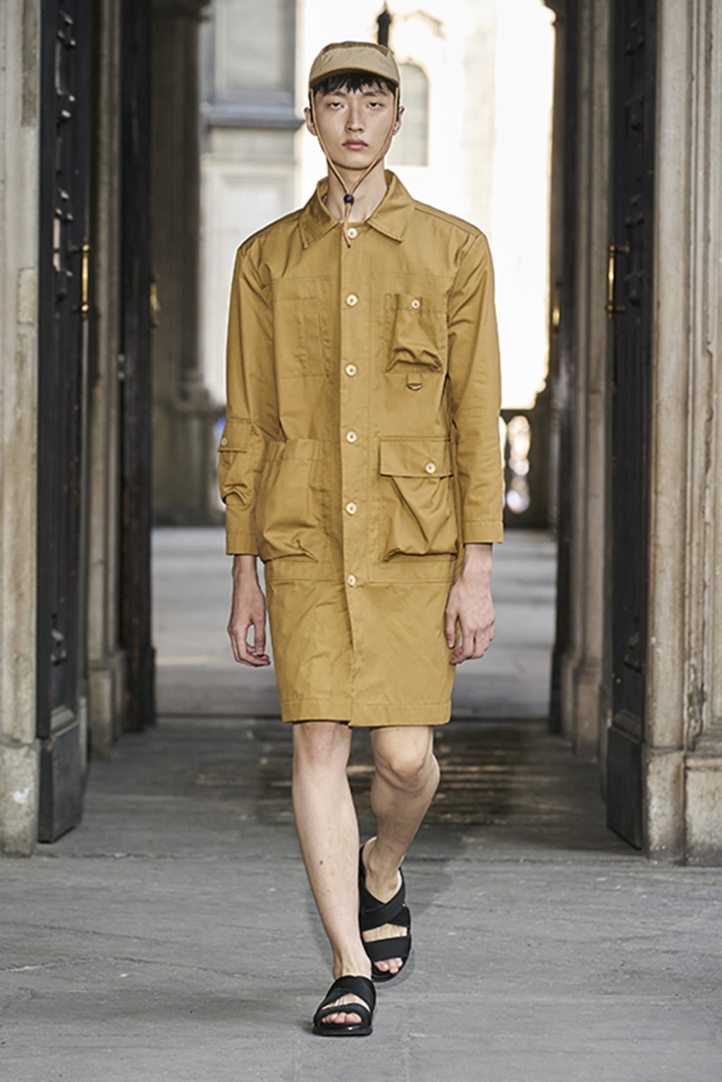Fashion Week Milan Spring/Summer 2021 look 16 from the David Catalan collection menswear