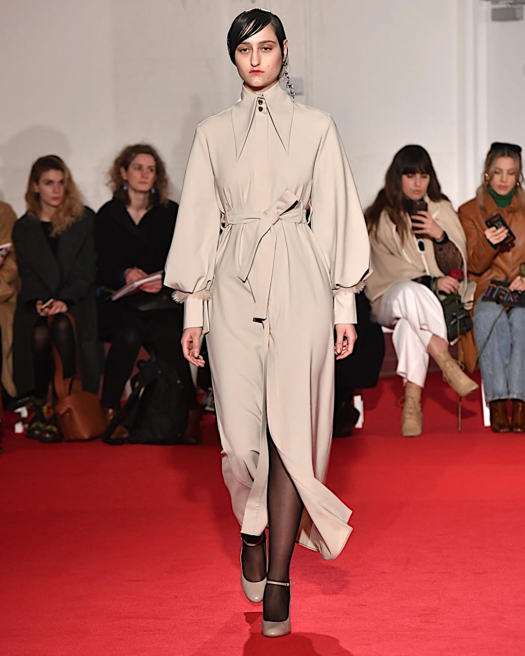 Fashion Week London Fall/Winter 2020 look 2 from the 16Arlington collection 女装