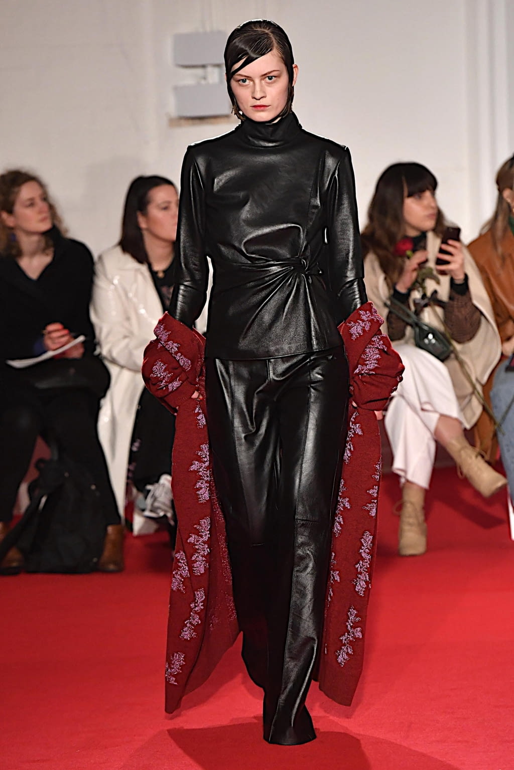 Fashion Week London Fall/Winter 2020 look 19 from the 16Arlington collection 女装