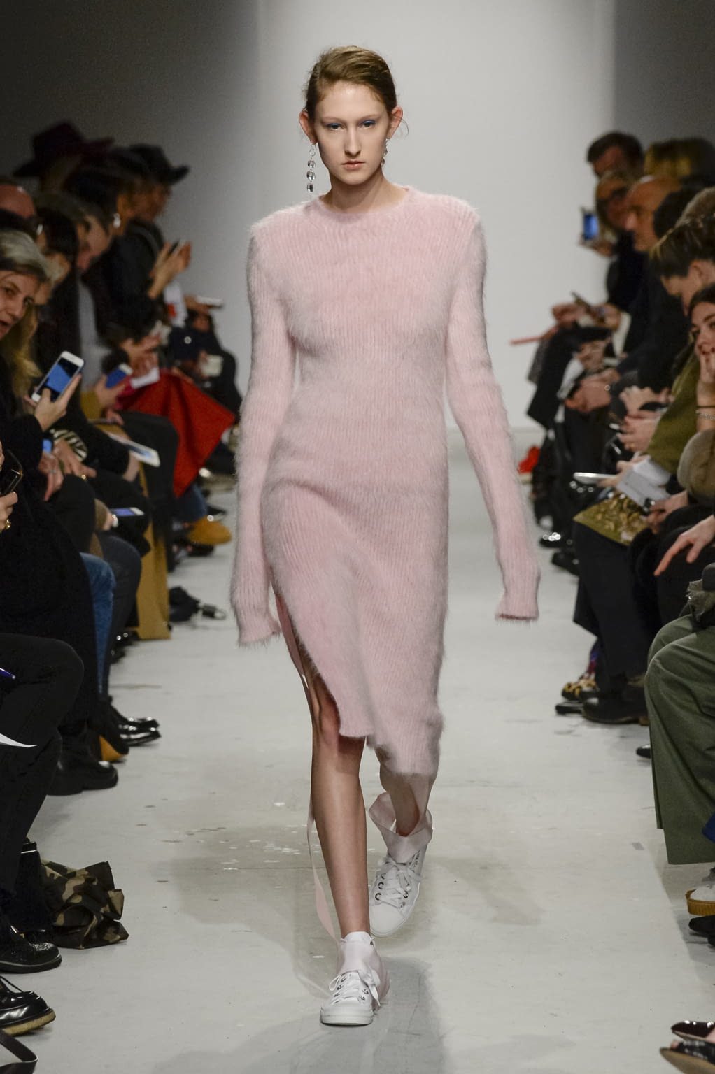 Fashion Week Milan Fall/Winter 2016 look 16 from the Ports 1961 collection womenswear
