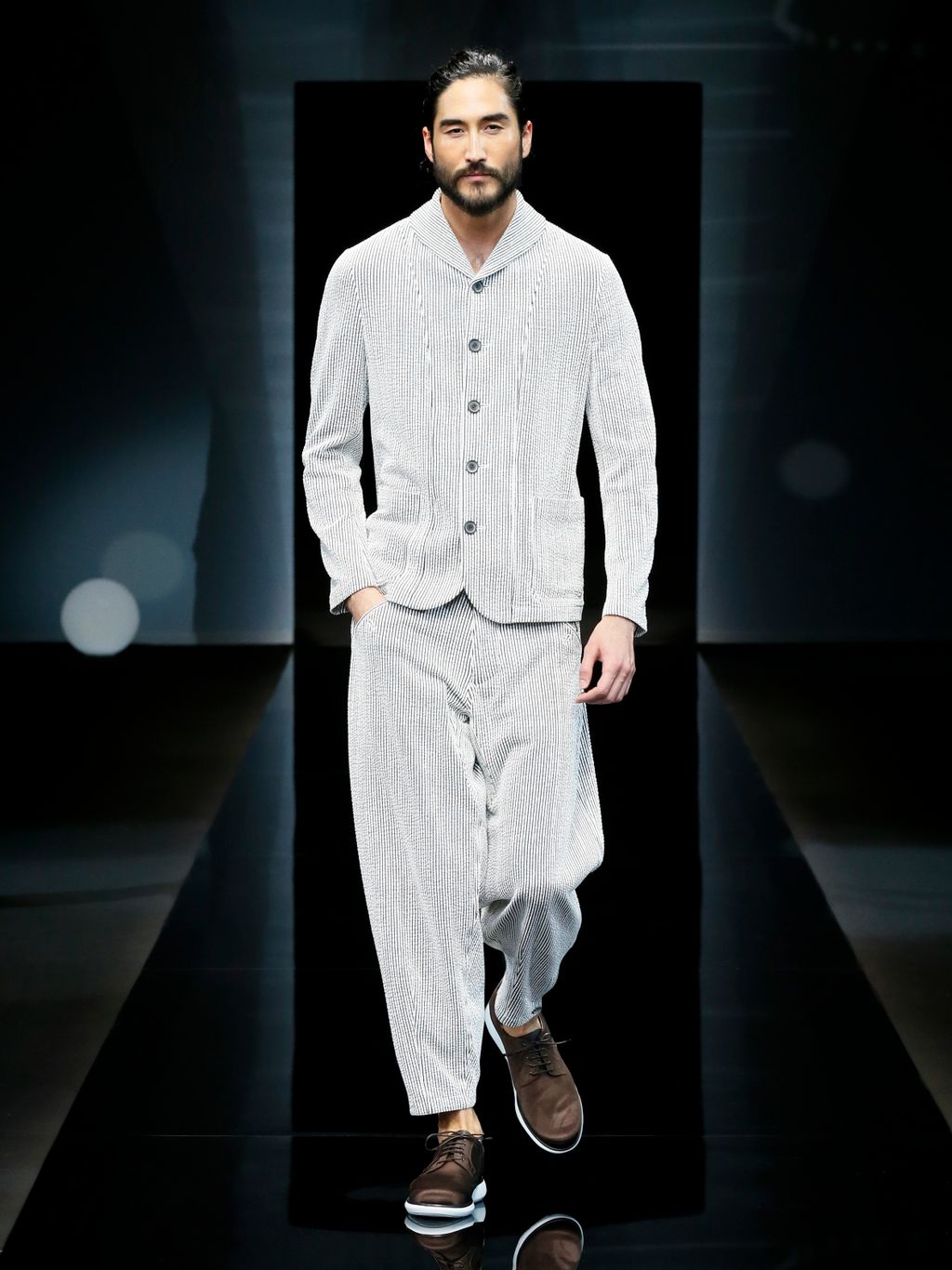 Fashion Week Milan Spring/Summer 2017 look 16 from the Giorgio Armani collection 男装