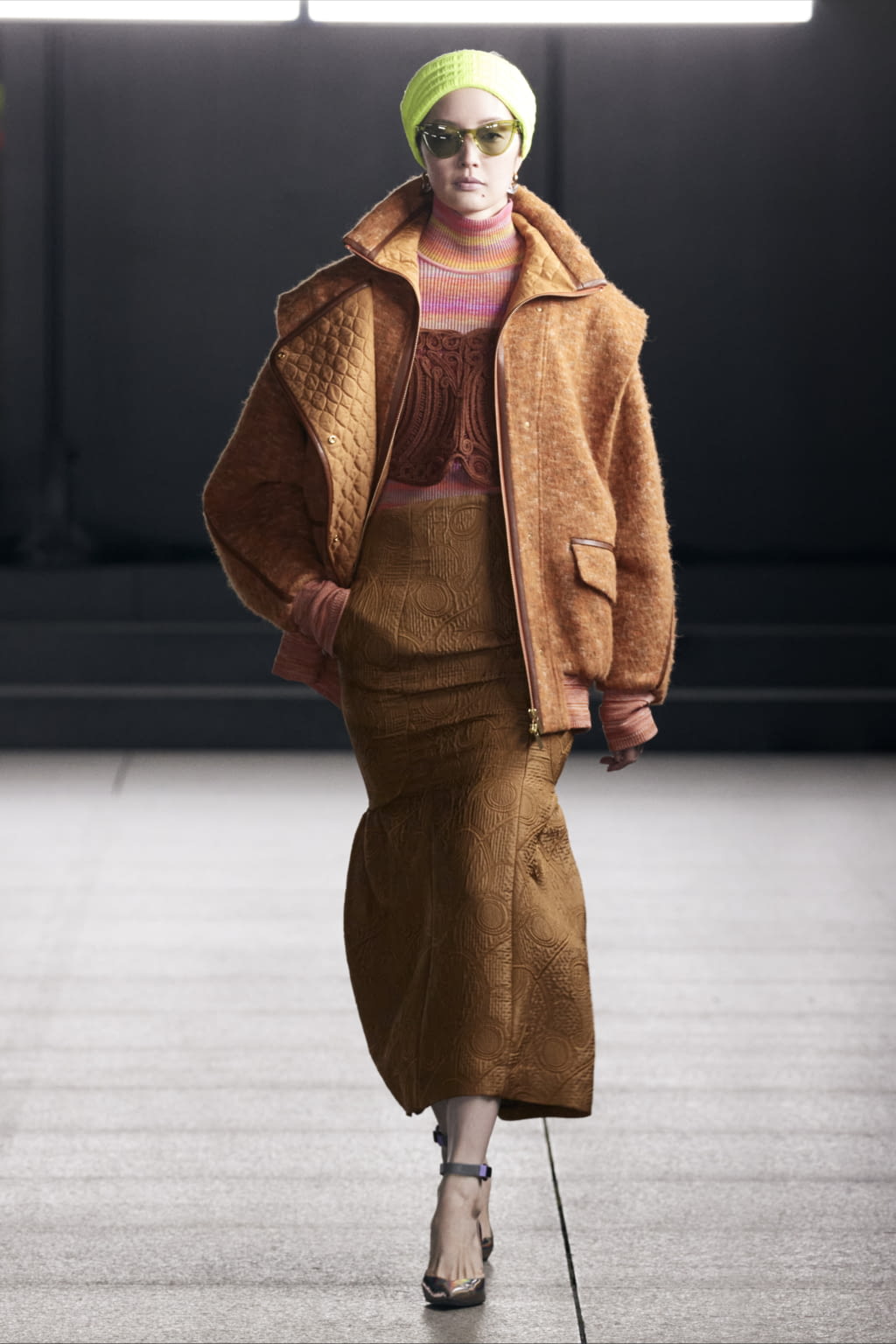 Fashion Week Paris Fall/Winter 2022 look 16 de la collection Mame Kurogouchi womenswear