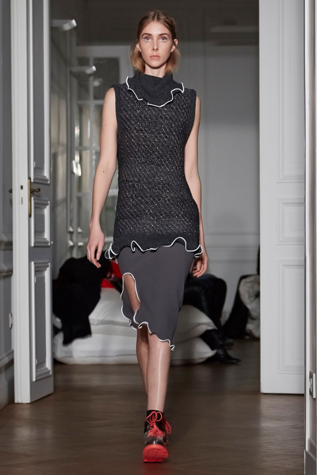 Fashion Week Paris Fall/Winter 2016 look 16 from the Peet Dullaert collection womenswear