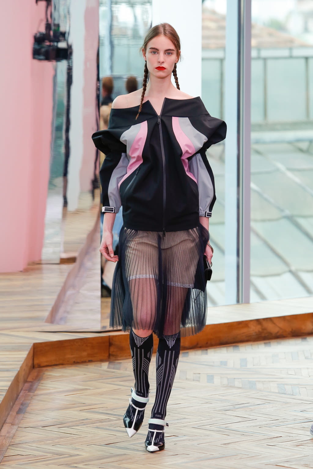 Fashion Week Milan Resort 2018 look 16 from the Prada collection womenswear