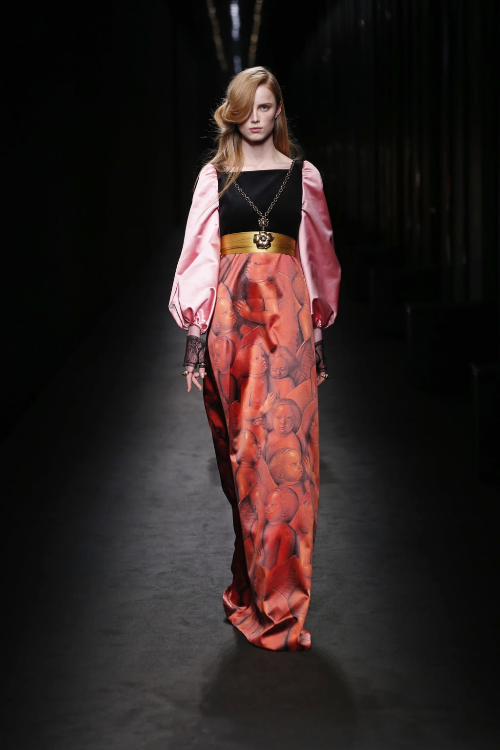 Fashion Week Milan Fall/Winter 2016 look 16 de la collection Gucci womenswear