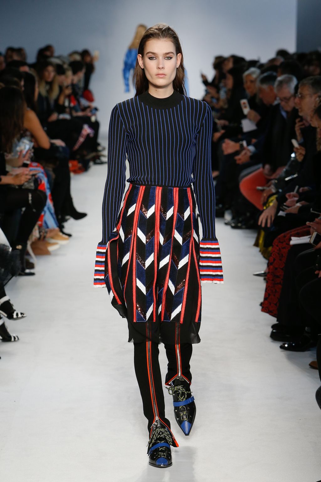 Fashion Week Milan Fall/Winter 2016 look 16 from the Pucci collection womenswear