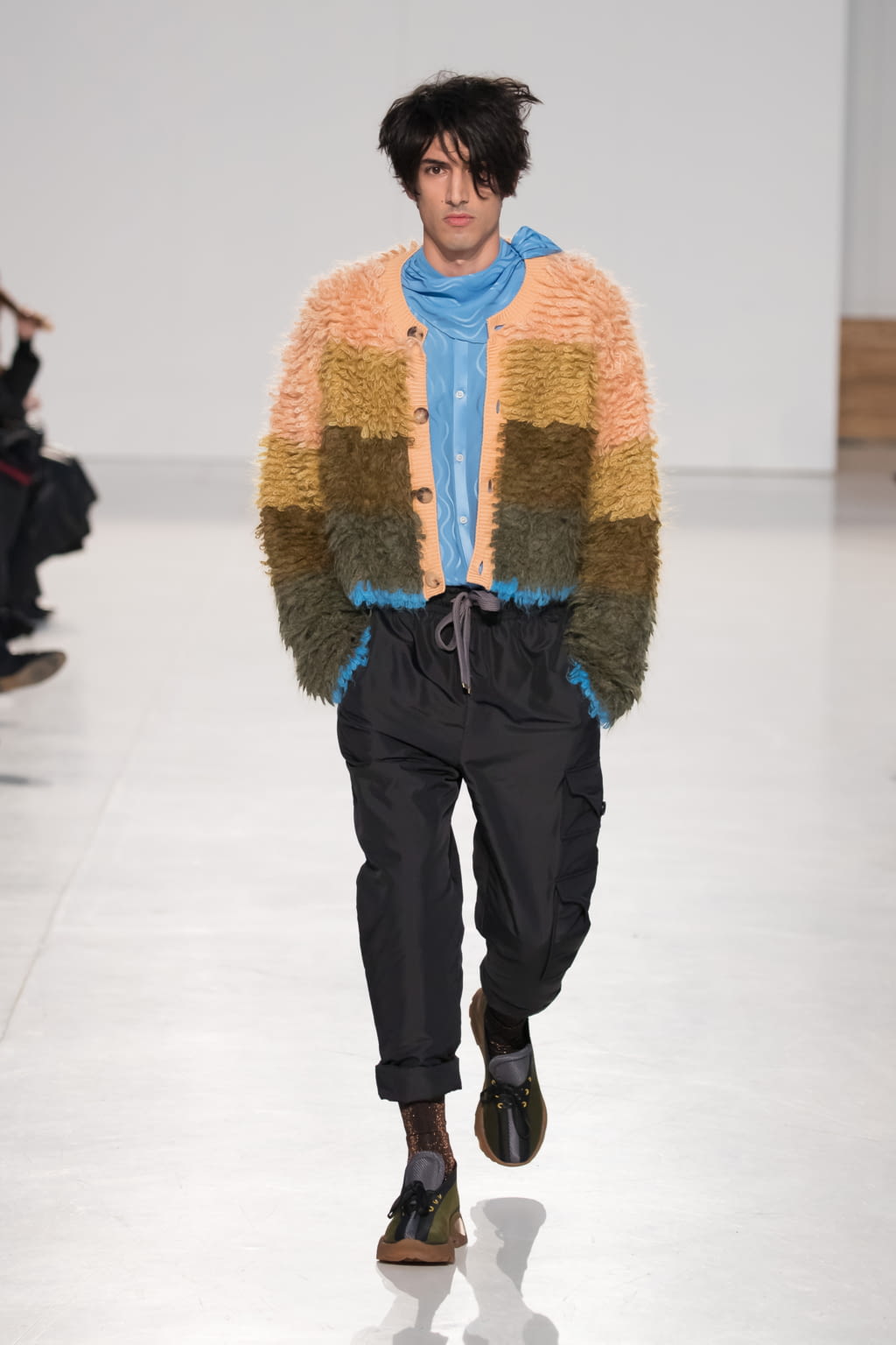Fashion Week Milan Fall/Winter 2020 look 17 from the Marco de Vincenzo collection 男装