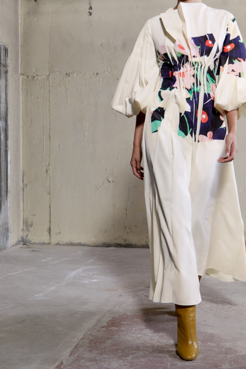 Fashion Week London Pre-Fall 2019 look 17 from the Roksanda collection womenswear