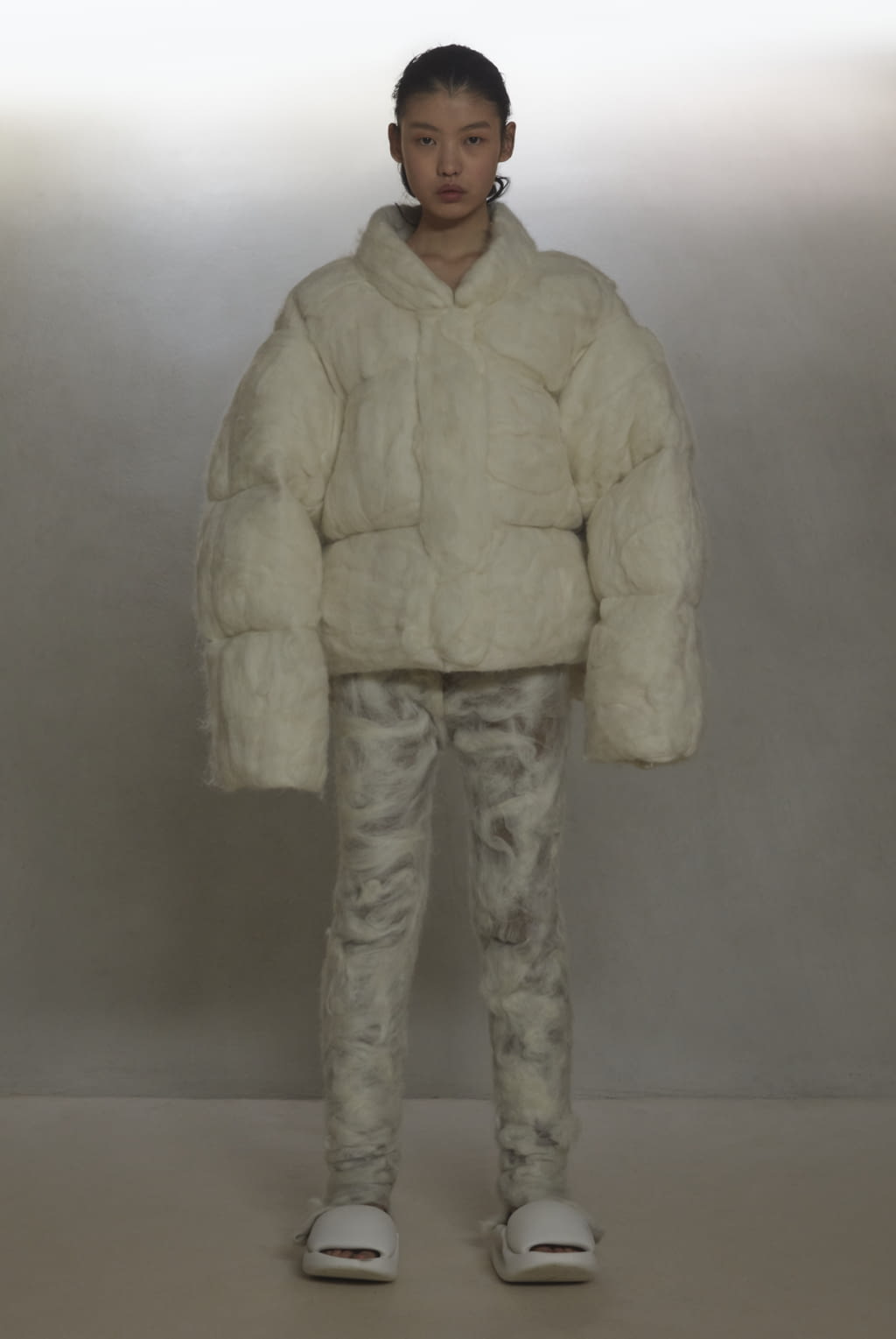 Fashion Week Paris Fall/Winter 2020 look 17 from the Yeezy collection womenswear