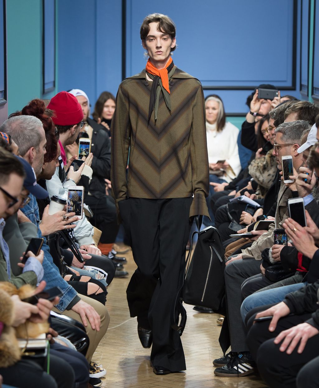 Fashion Week London Fall/Winter 2017 look 17 from the JW Anderson collection 男装