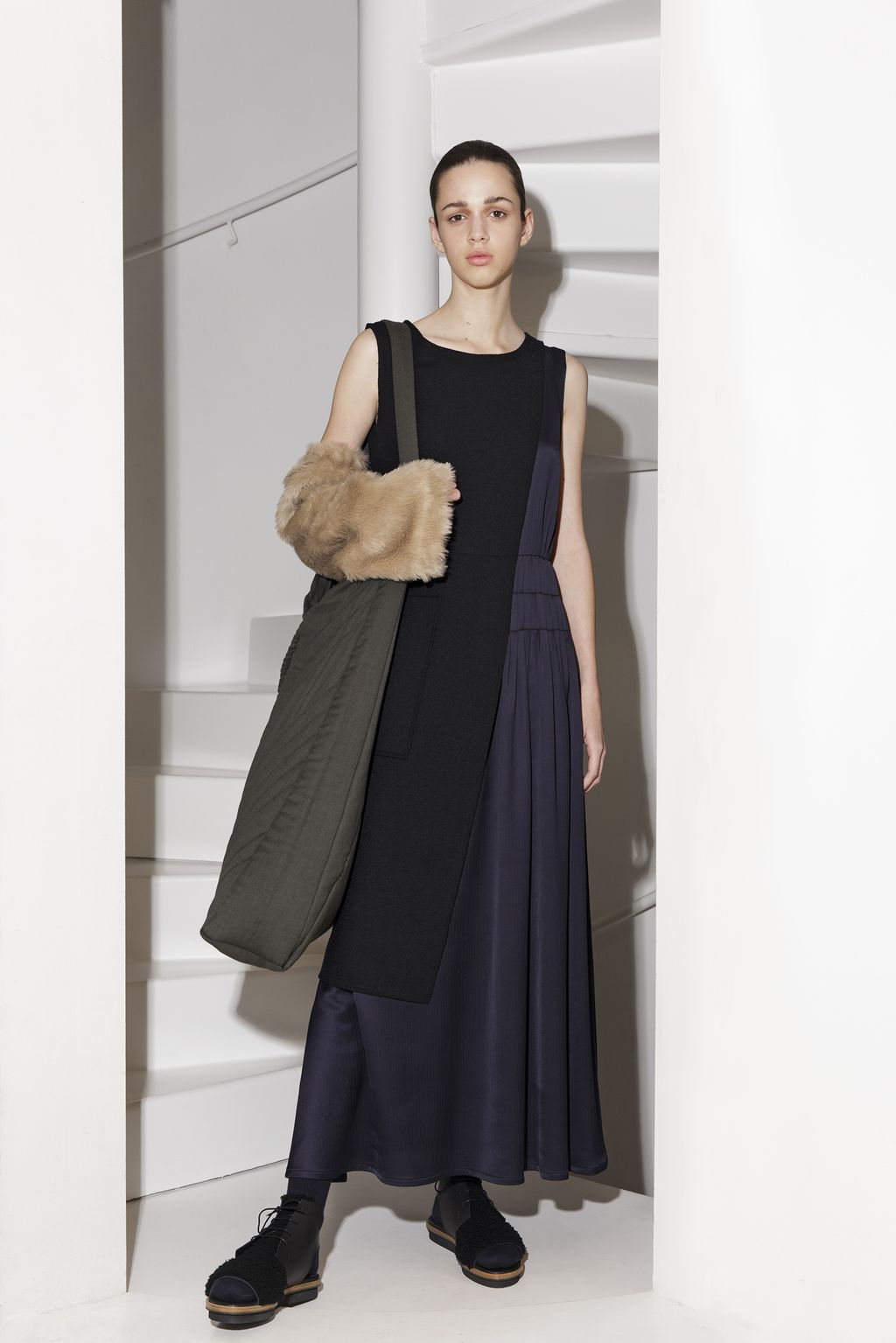 Fashion Week Paris Pre-Fall 2018 look 17 from the Nehera collection 女装