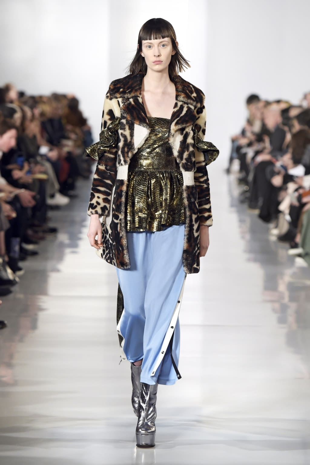 Fashion Week Paris Fall/Winter 2016 look 17 from the Maison Margiela collection womenswear