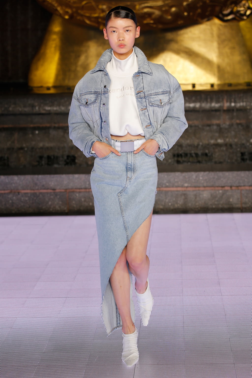 Fashion Week New York Spring/Summer 2020 look 17 from the Alexander Wang collection 女装