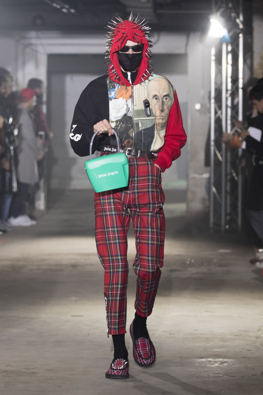 Fashion Week Milan Fall/Winter 2018 look 17 from the Palm Angels collection menswear