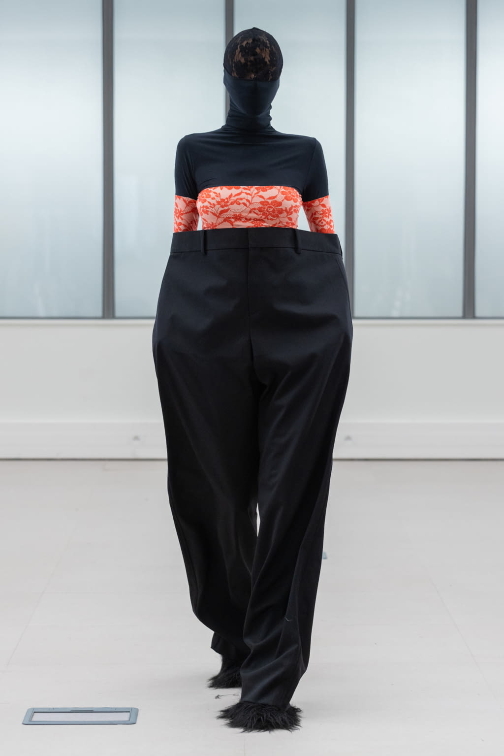 Fashion Week Paris Fall/Winter 2022 look 17 from the IFM PARIS collection womenswear