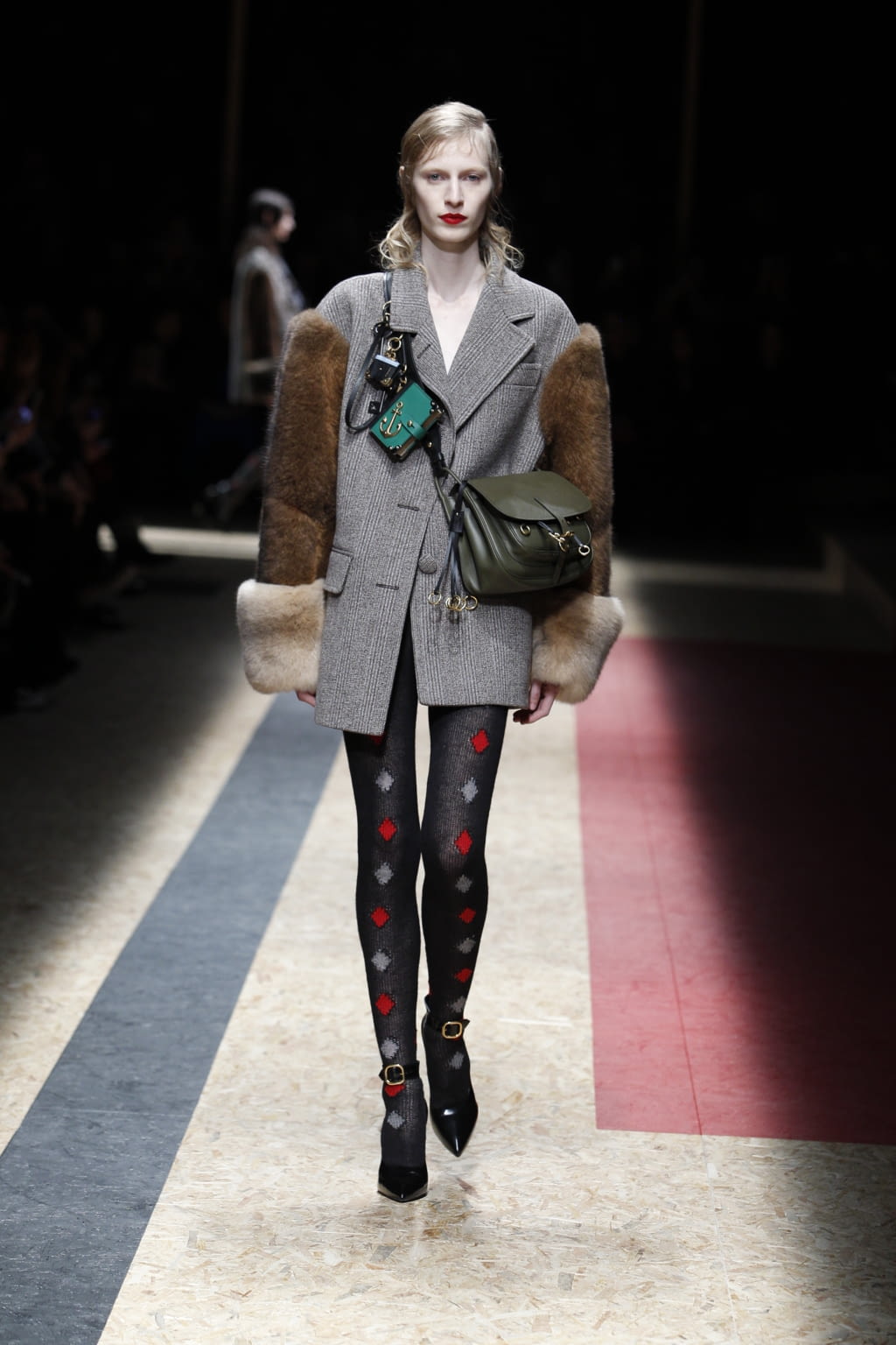 Fashion Week Milan Fall/Winter 2016 look 17 de la collection Prada womenswear