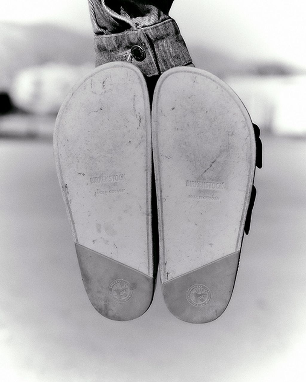 Fashion Week Paris Fall/Winter 2024 look 16 from the Birkenstock 1774 collection menswear accessories