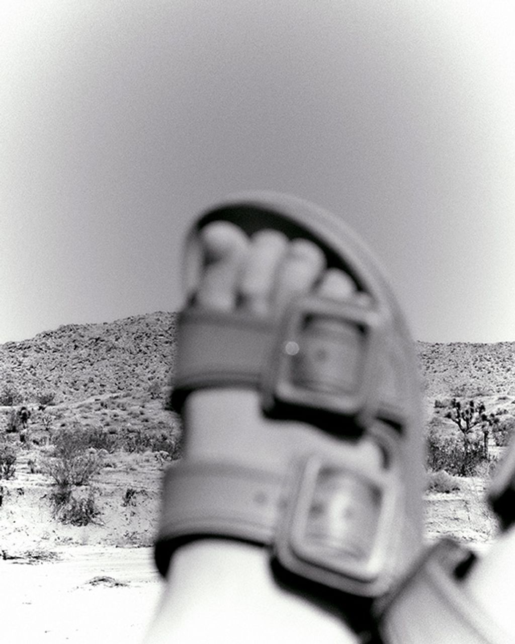 Fashion Week Paris Fall/Winter 2024 look 18 from the Birkenstock 1774 collection menswear accessories