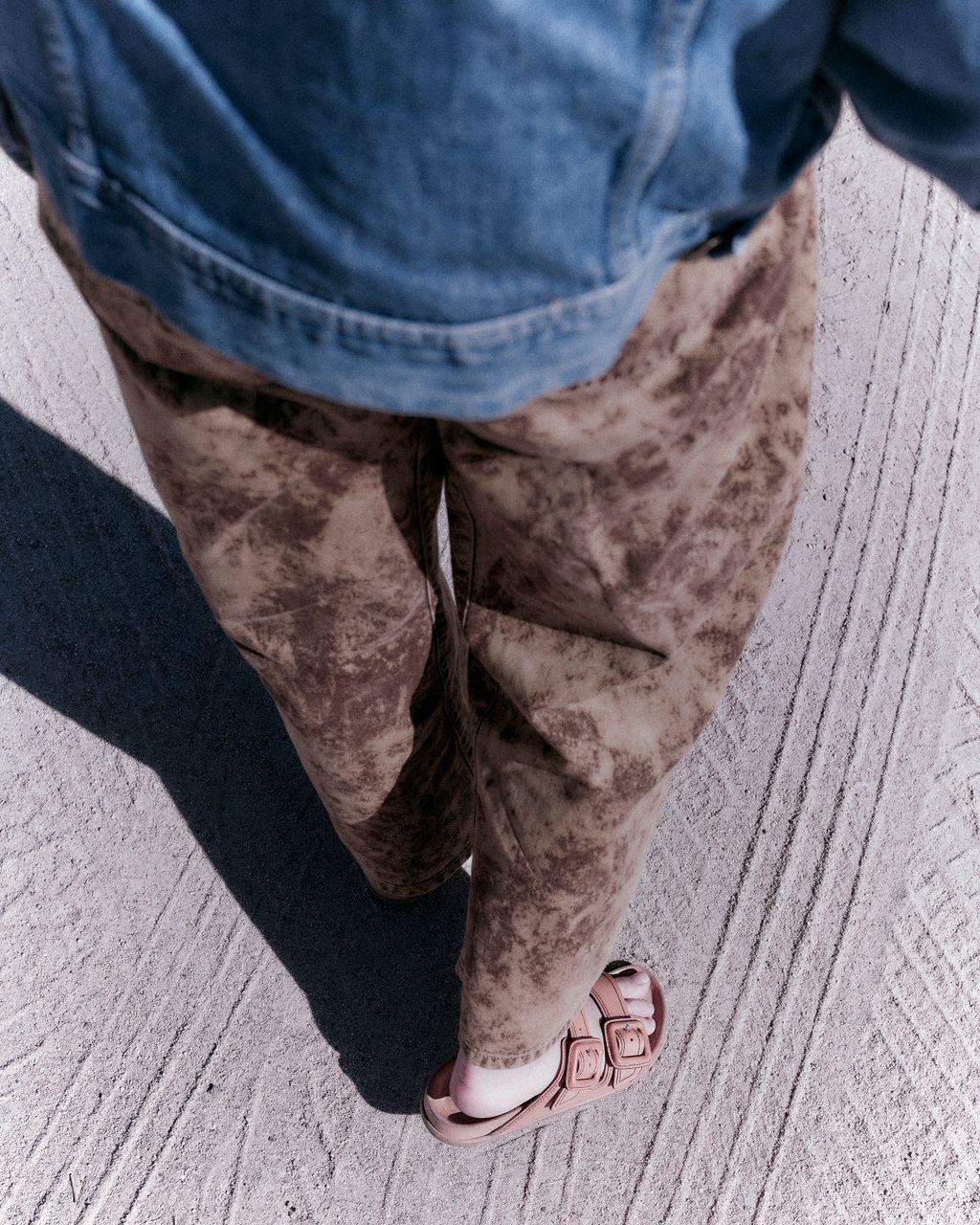 Fashion Week Paris Fall/Winter 2024 look 88 from the Birkenstock 1774 collection womenswear accessories