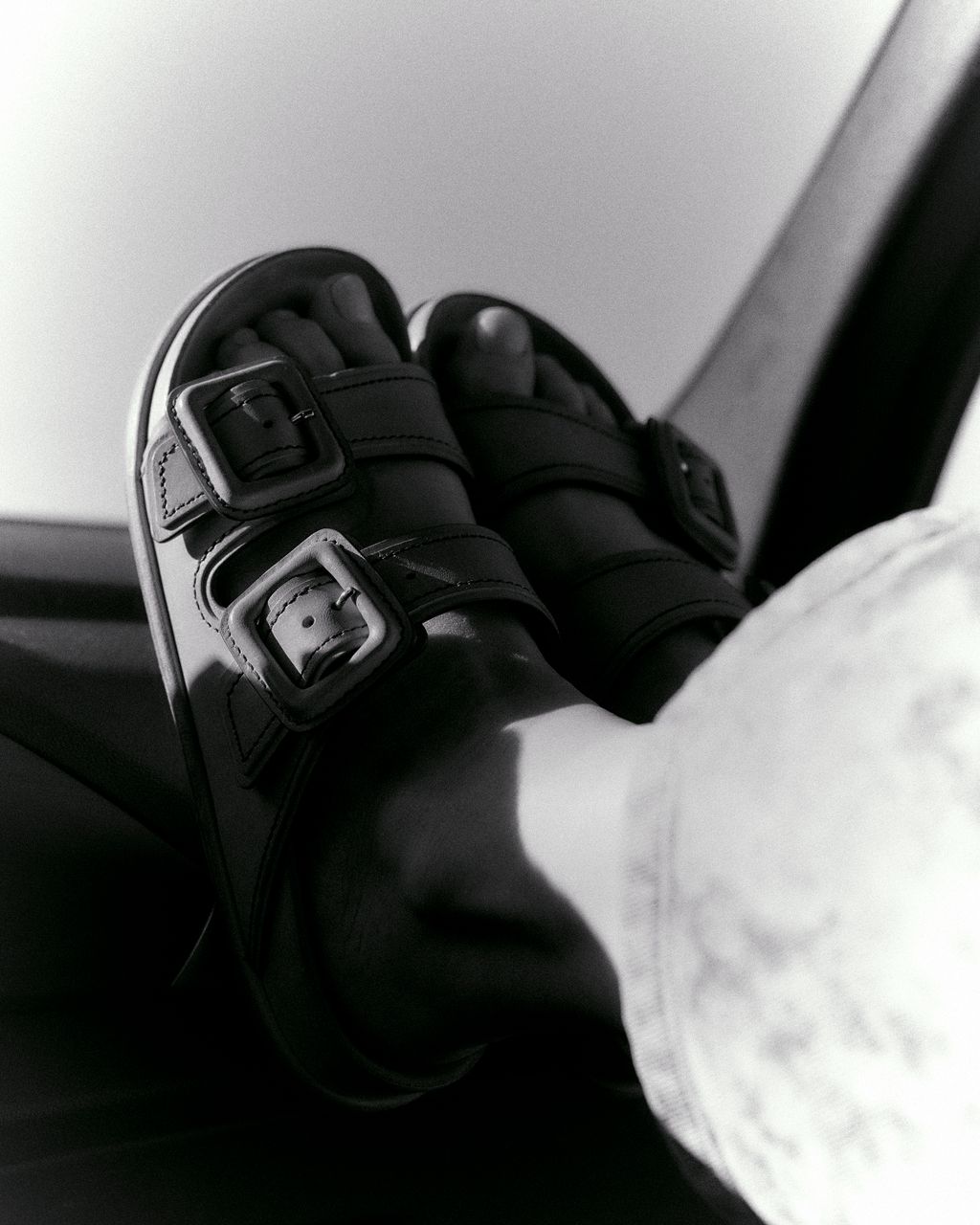 Fashion Week Paris Fall/Winter 2024 look 90 from the Birkenstock 1774 collection womenswear accessories