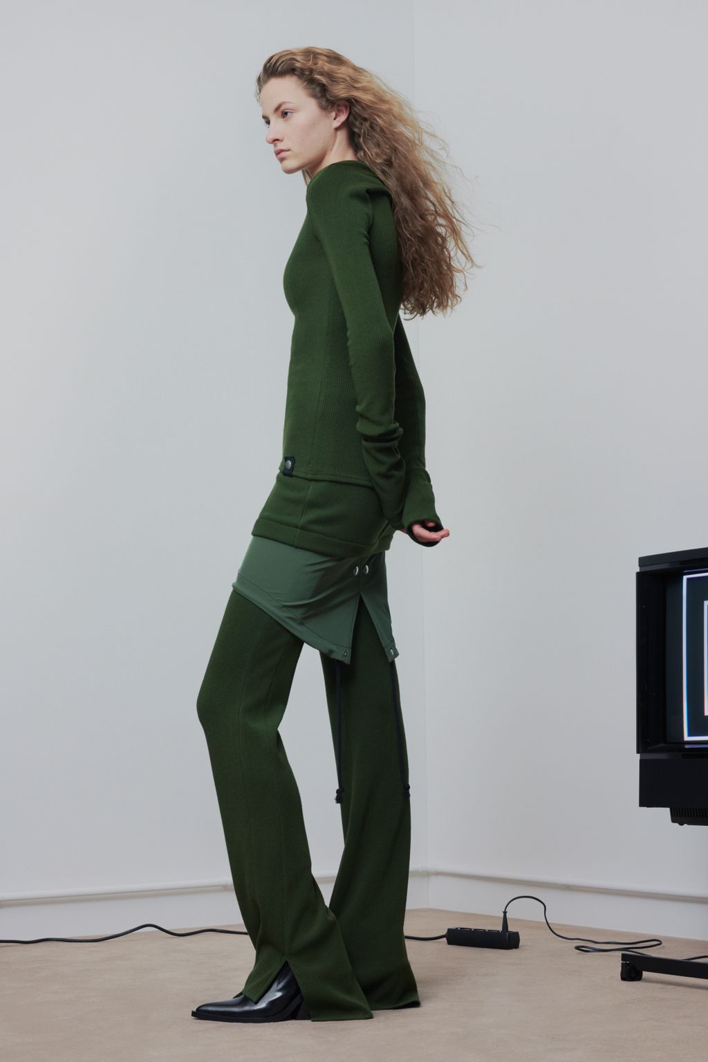 Fashion Week Paris Pre-Fall 2018 look 18 from the Rabanne collection 女装
