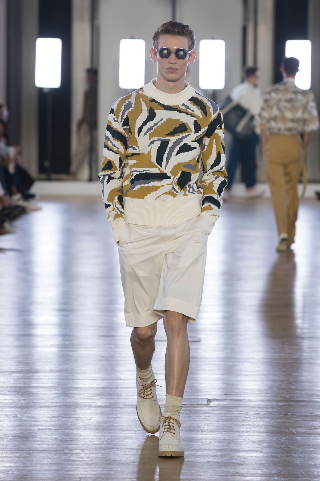 Fashion Week Paris Spring/Summer 2018 look 18 de la collection Cerruti 1881 menswear
