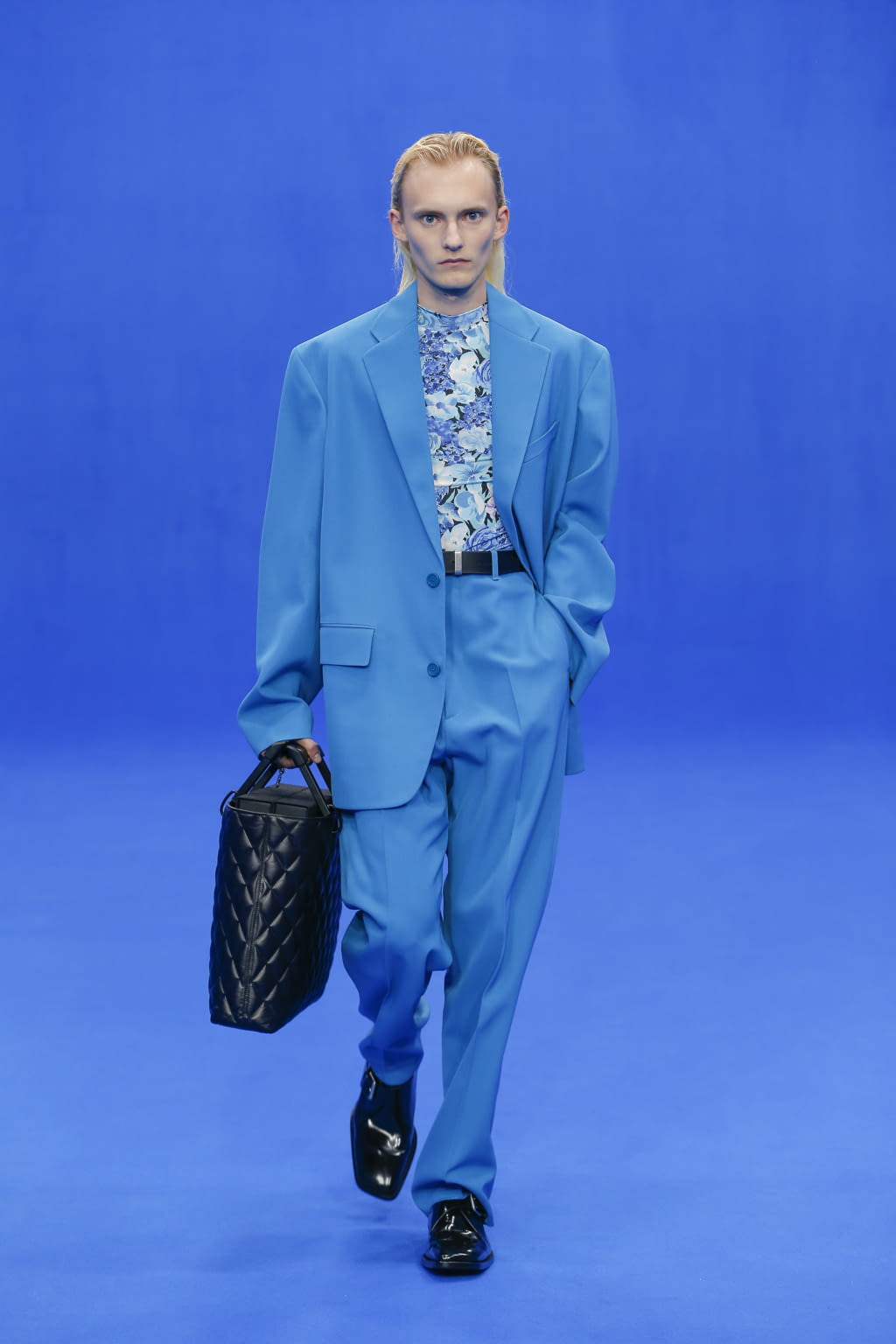 Fashion Week Paris Spring/Summer 2020 look 18 from the Balenciaga collection 女装