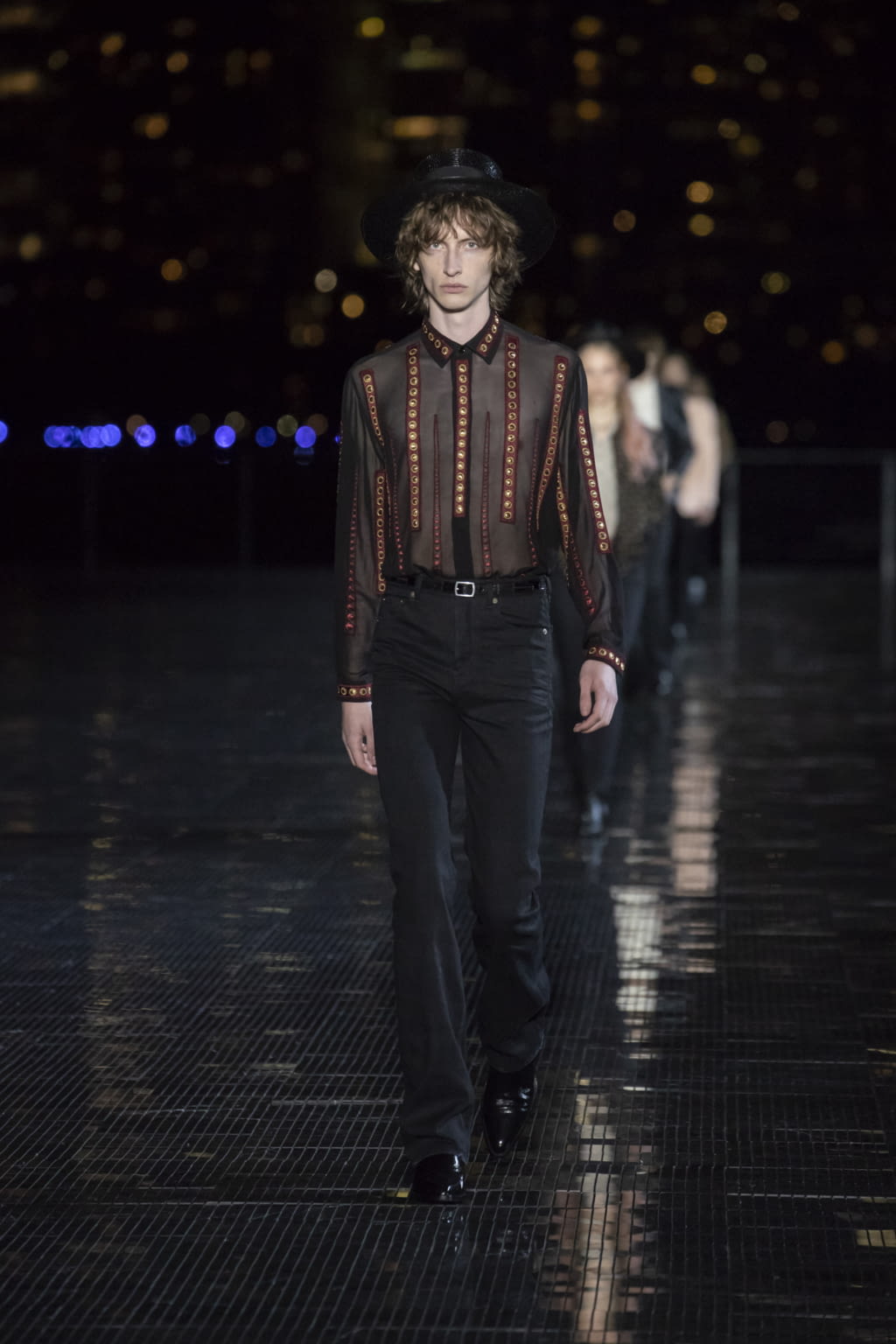 Fashion Week New York Spring/Summer 2019 look 18 from the Saint Laurent collection menswear