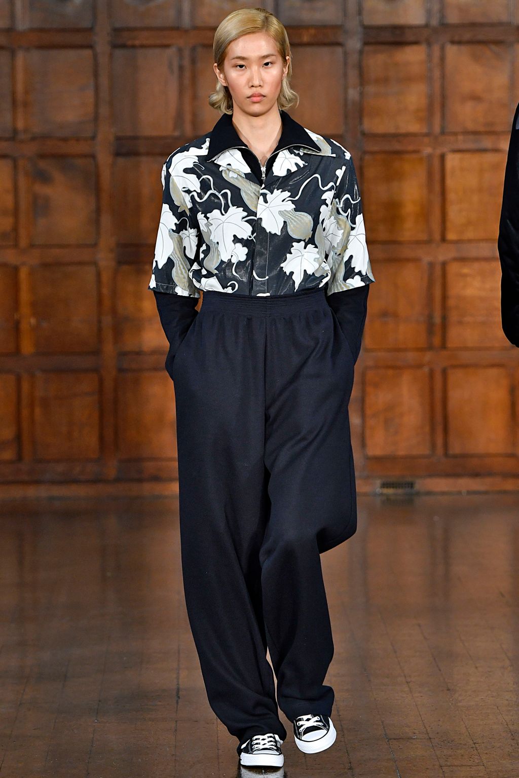 Fashion Week London Spring/Summer 2018 look 18 from the EDWARD CRUTCHLEY collection menswear
