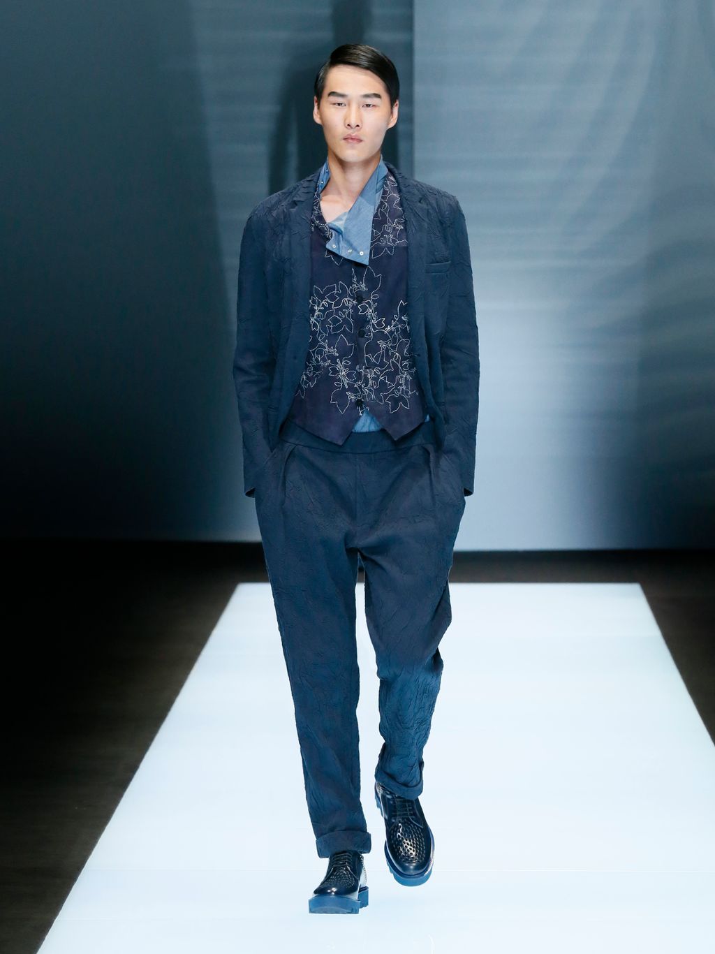 Fashion Week Milan Spring/Summer 2017 look 18 from the Emporio Armani collection menswear