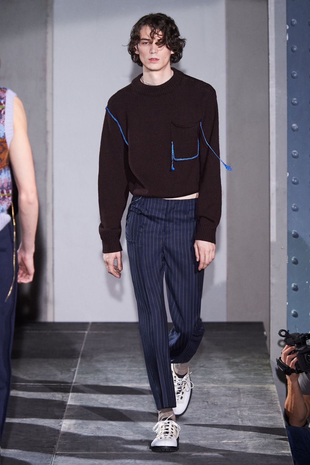 Fashion Week Paris Fall/Winter 2018 look 18 from the Acne Studios collection menswear