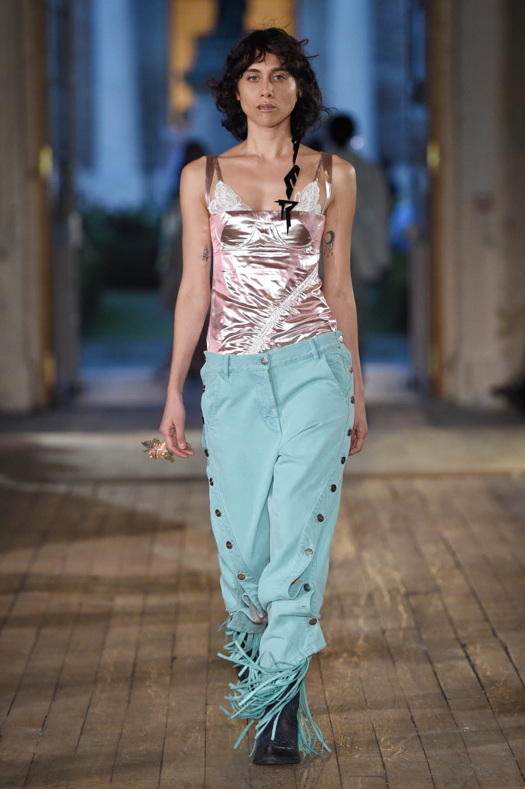 Fashion Week Paris Spring/Summer 2018 look 18 from the Neith Nyer collection 女装