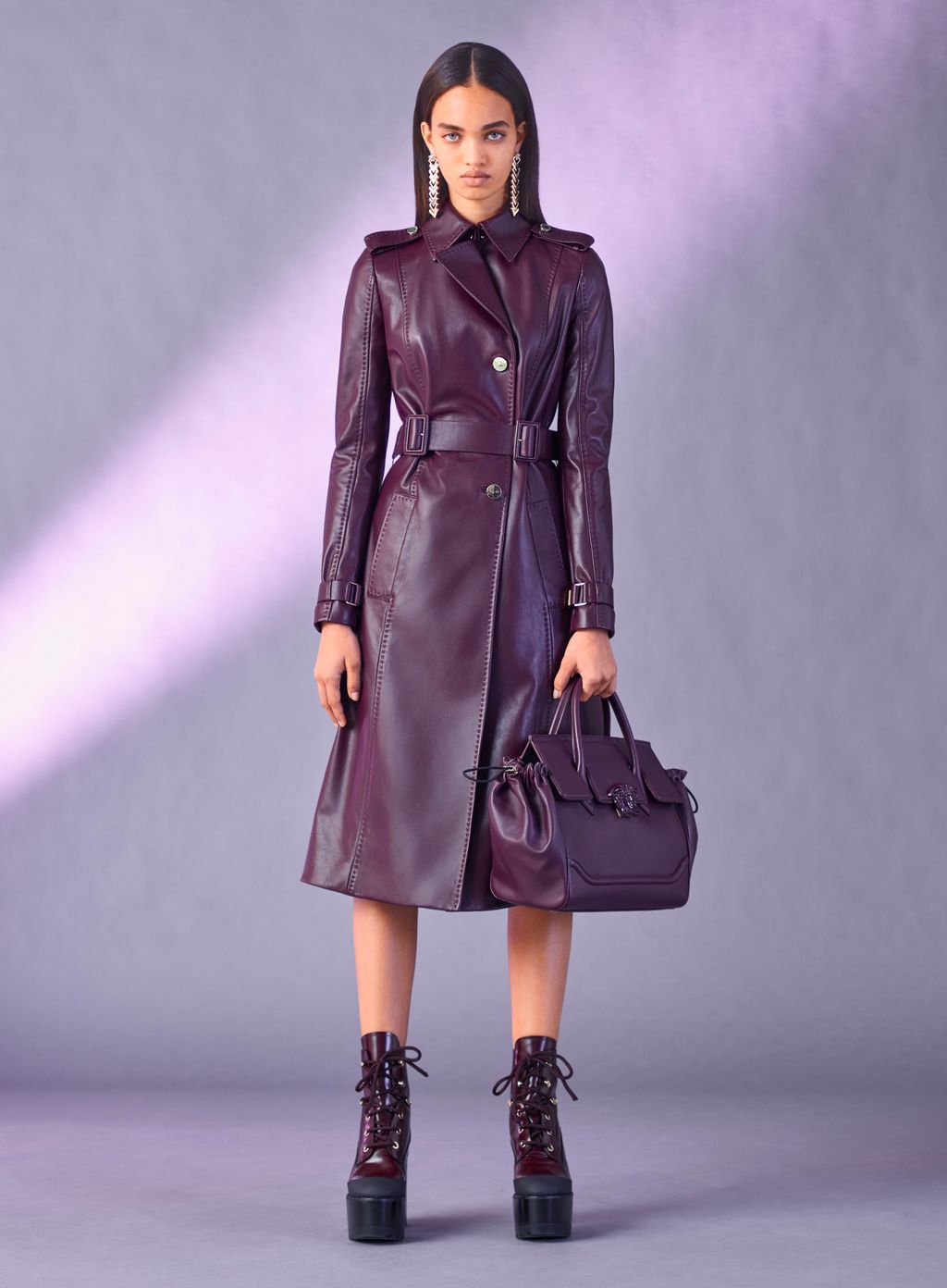 Fashion Week Milan Pre-Fall 2017 look 18 from the Versace collection womenswear