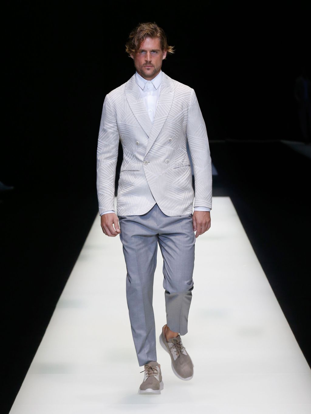 Fashion Week Milan Spring/Summer 2018 look 18 from the Giorgio Armani collection menswear