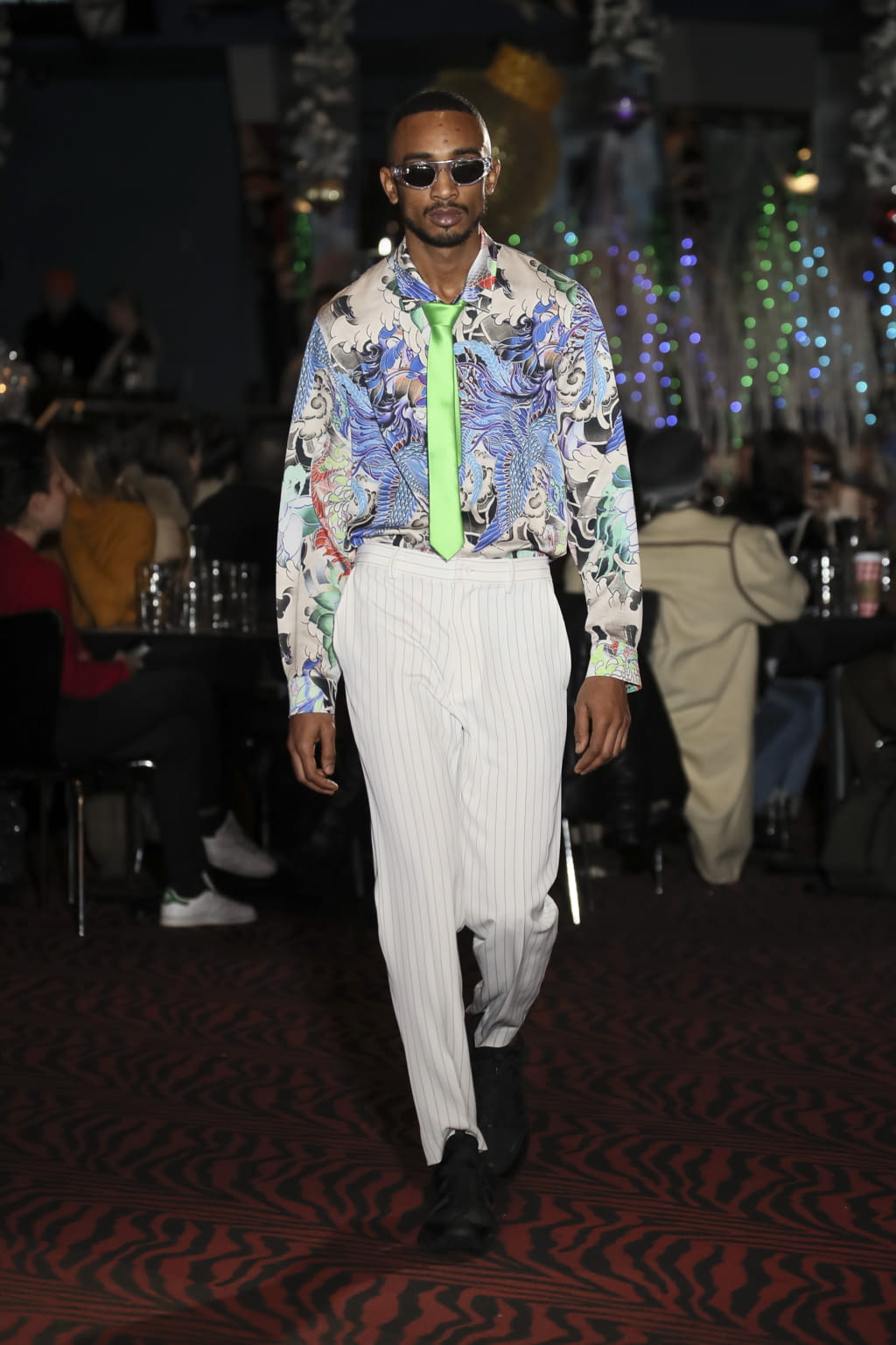 Fashion Week New York Pre-Fall 2019 look 19 from the Koché collection 男装