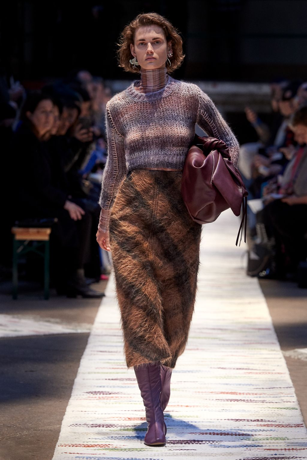 Fashion Week Paris Fall/Winter 2018 look 19 from the Acne Studios collection womenswear