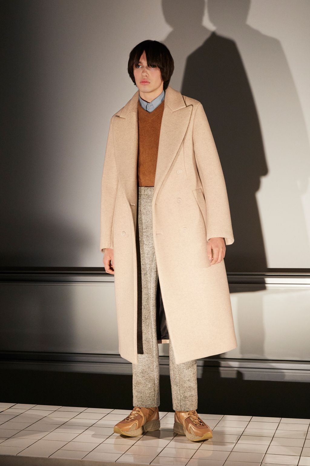 Fashion Week Paris Fall/Winter 2017 look 19 from the Acne Studios collection 男装