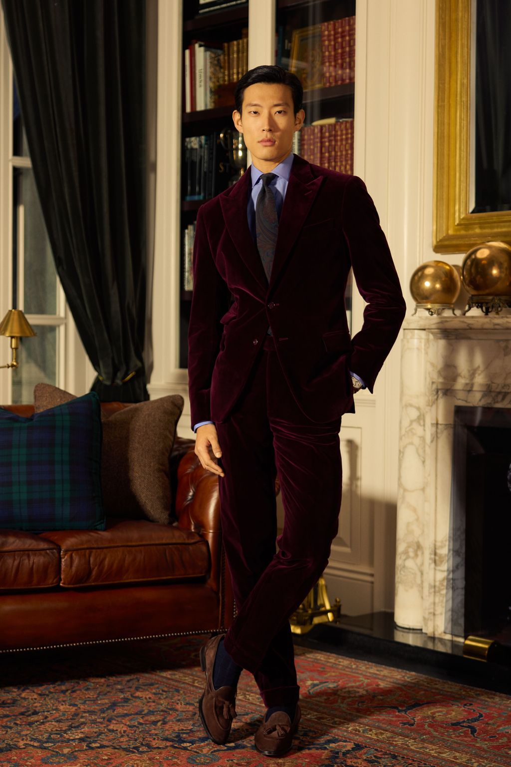Fashion Week New York Fall/Winter 2024 look 19 from the Ralph Lauren Purple Label collection menswear