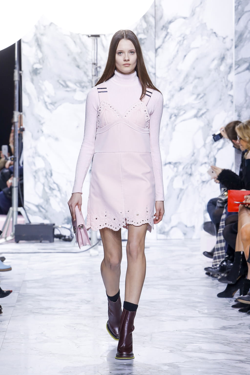 Fashion Week Paris Fall/Winter 2016 look 19 from the Carven collection 女装