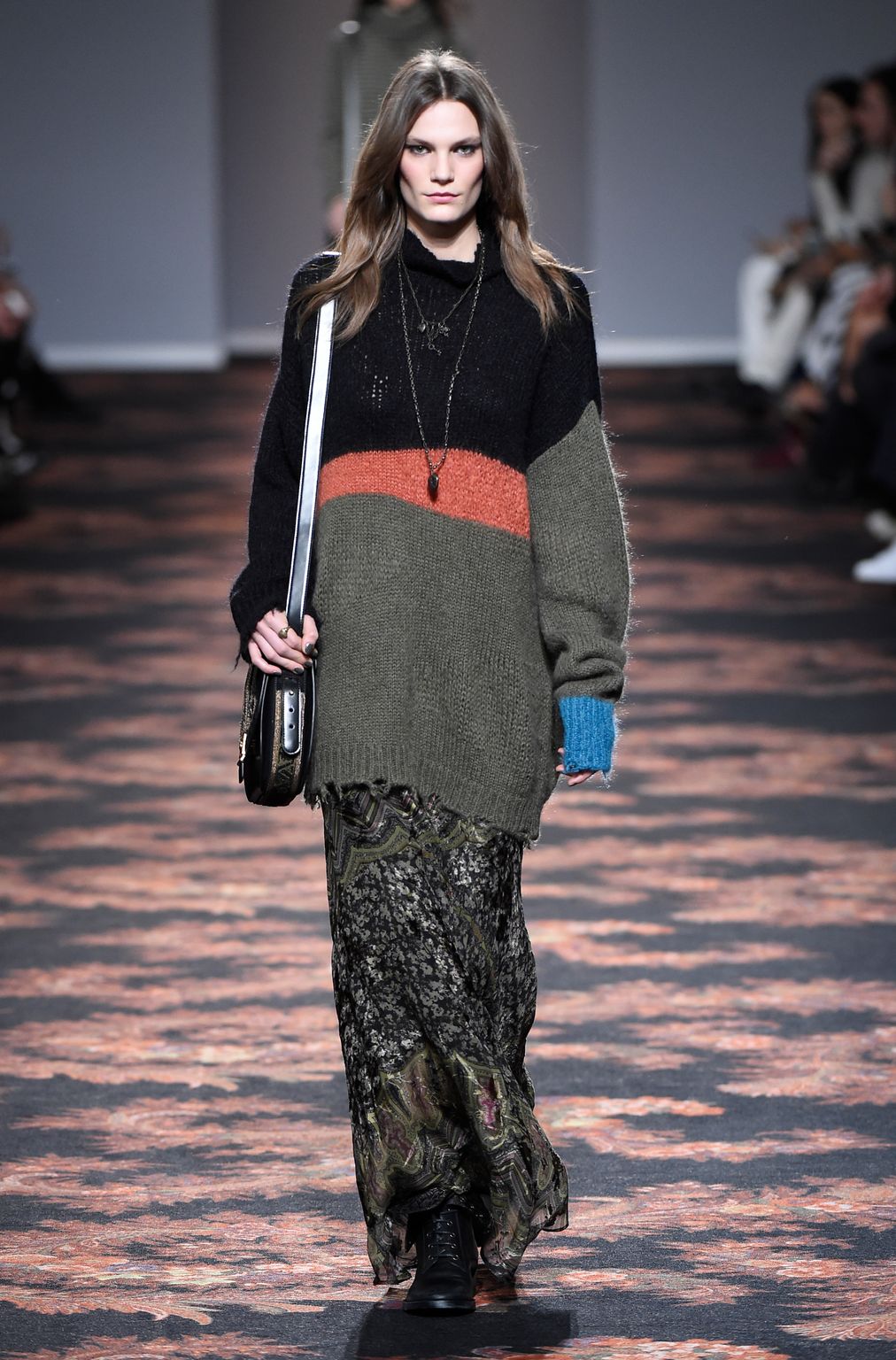 Fashion Week Milan Fall/Winter 2016 look 19 from the Etro collection 女装