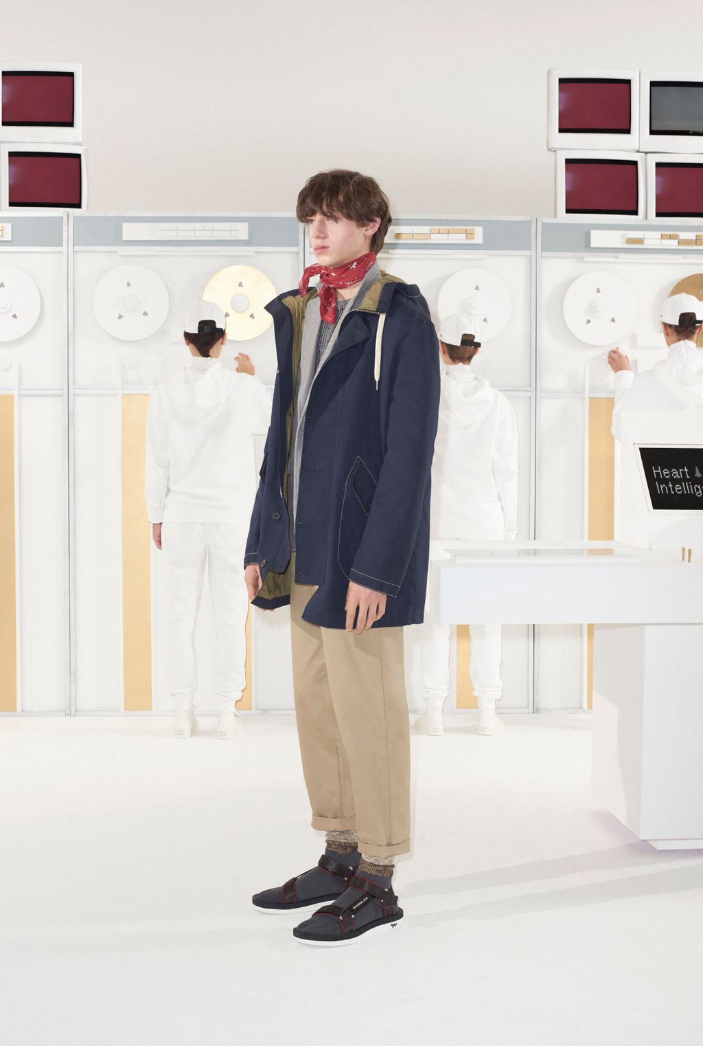 Fashion Week Paris Fall/Winter 2018 look 19 from the Maison Kitsuné collection menswear