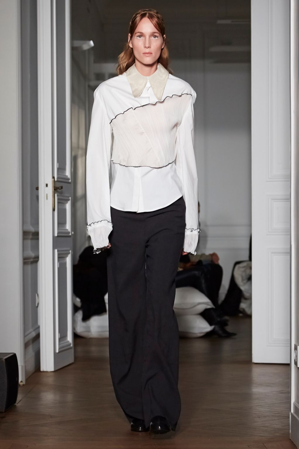 Fashion Week Paris Fall/Winter 2016 look 19 from the Peet Dullaert collection 女装
